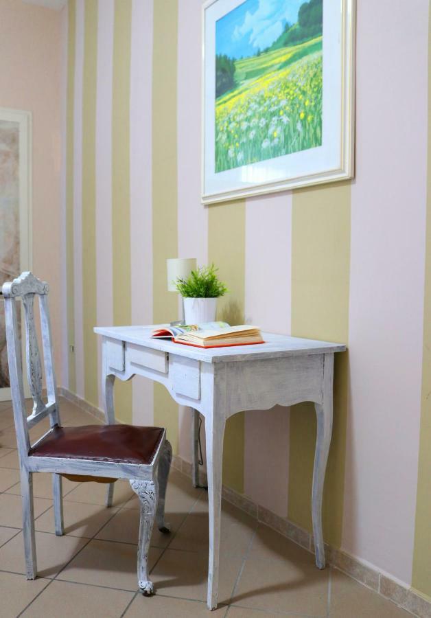 Charming Gea Hotel San Felice a Cancello Luaran gambar